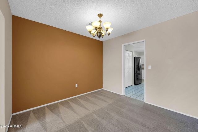 10739 W SARATOGA Circle, Sun City, AZ 85351