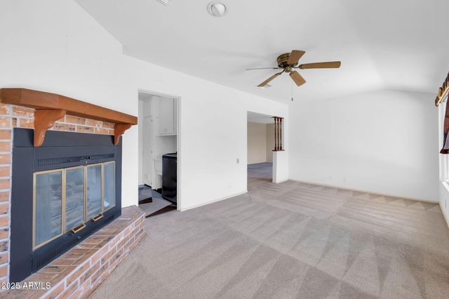 10739 W SARATOGA Circle, Sun City, AZ 85351