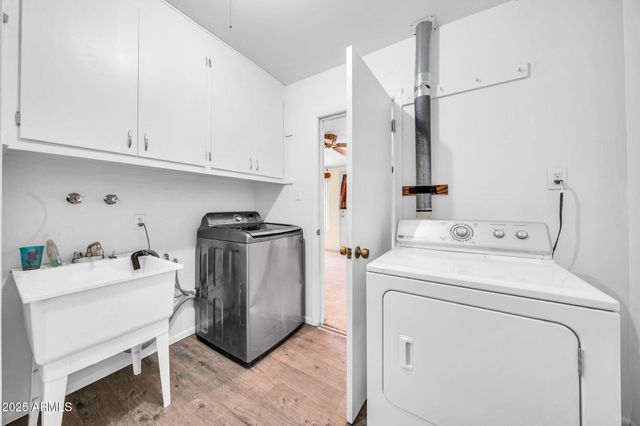 10739 W SARATOGA Circle, Sun City, AZ 85351