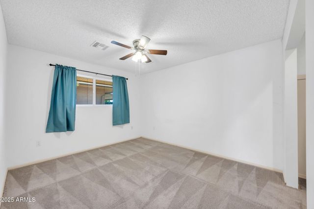 10739 W SARATOGA Circle, Sun City, AZ 85351