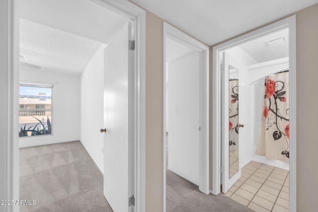 10739 W SARATOGA Circle, Sun City, AZ 85351