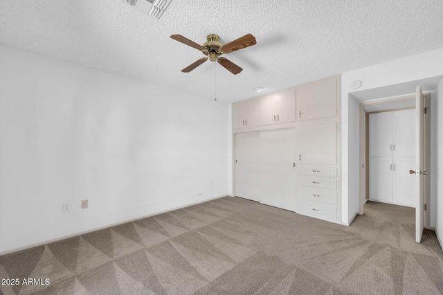 10739 W SARATOGA Circle, Sun City, AZ 85351