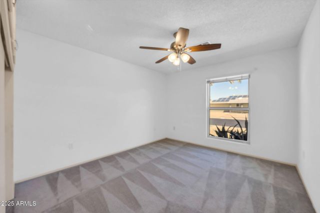 10739 W SARATOGA Circle, Sun City, AZ 85351