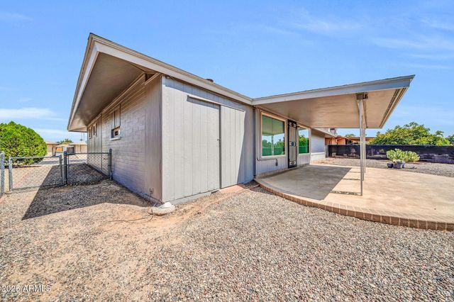 10739 W SARATOGA Circle, Sun City, AZ 85351