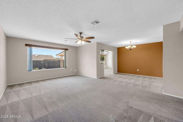 10739 W SARATOGA Circle, Sun City, AZ 85351