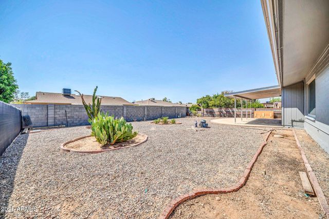 10739 W SARATOGA Circle, Sun City, AZ 85351