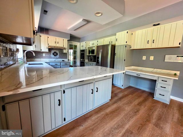 600 TURF FARM DR, Sykesville, MD 21784