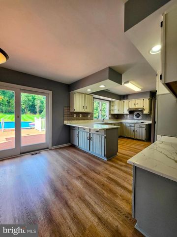 600 TURF FARM DR, Sykesville, MD 21784