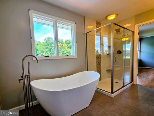 600 TURF FARM DR, Sykesville, MD 21784