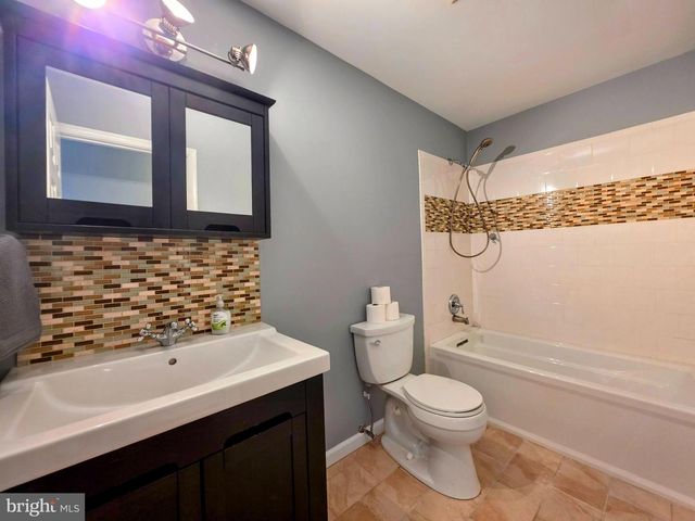 600 TURF FARM DR, Sykesville, MD 21784