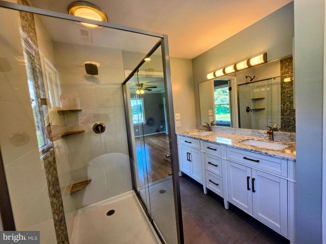 600 TURF FARM DR, Sykesville, MD 21784