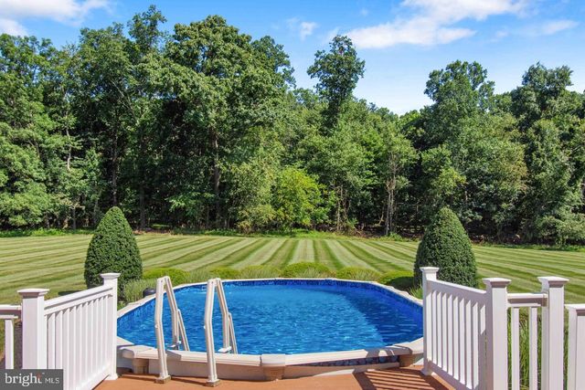 600 TURF FARM DR, Sykesville, MD 21784