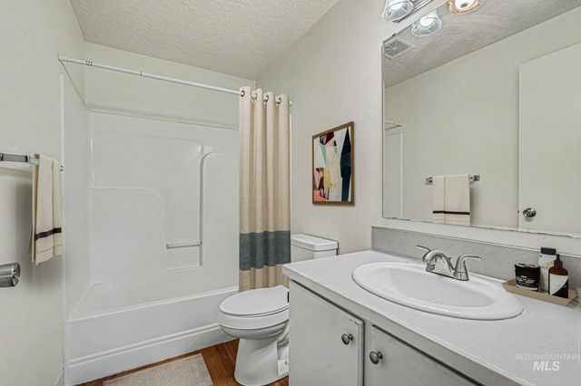 936 Shoshone Ave, Nampa, ID 83651