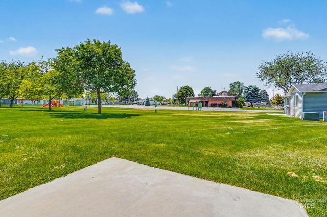 936 Shoshone Ave, Nampa, ID 83651