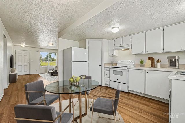 936 Shoshone Ave, Nampa, ID 83651