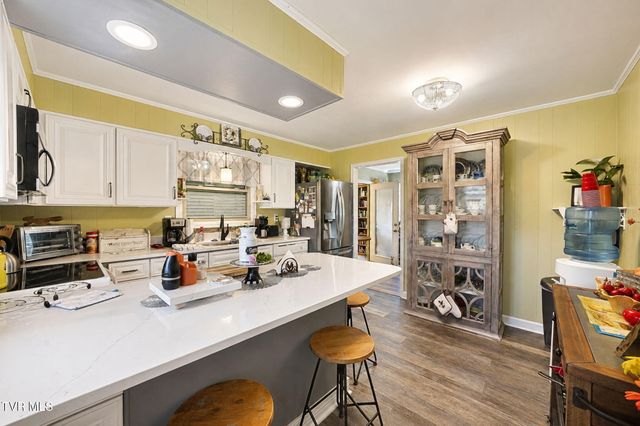 239 Gray Station Road, Johnson City, TN 37615