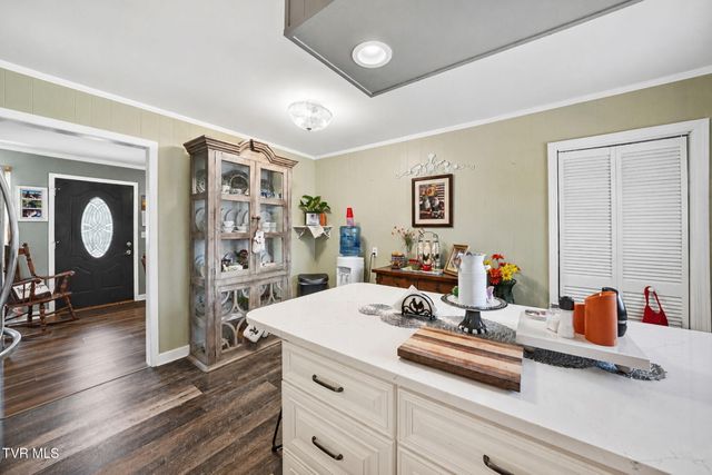239 Gray Station Road, Johnson City, TN 37615