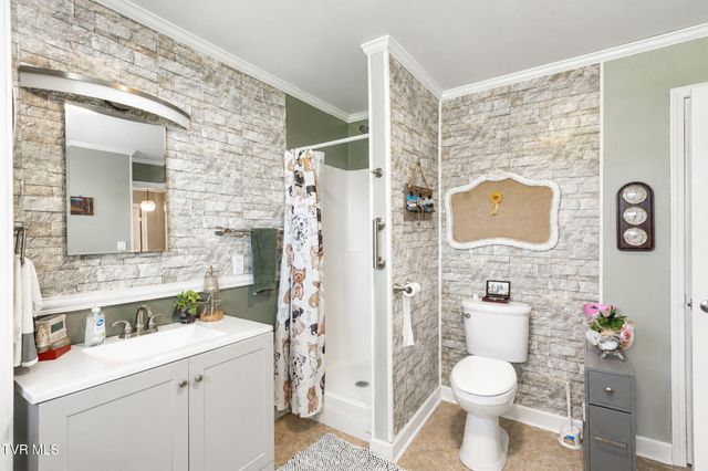 239 Gray Station Road, Johnson City, TN 37615