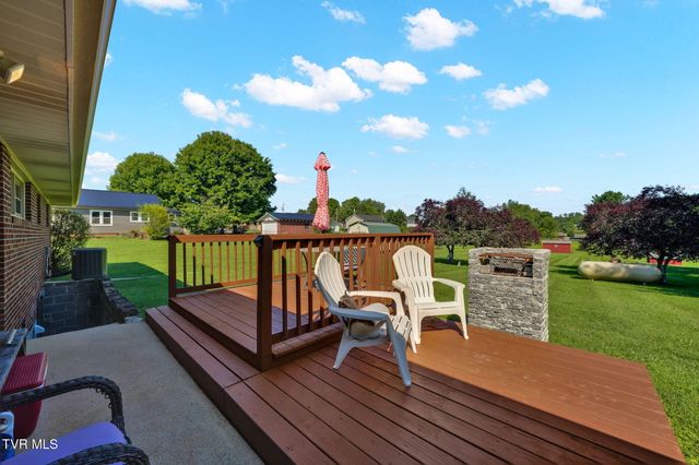 239 Gray Station Road, Johnson City, TN 37615