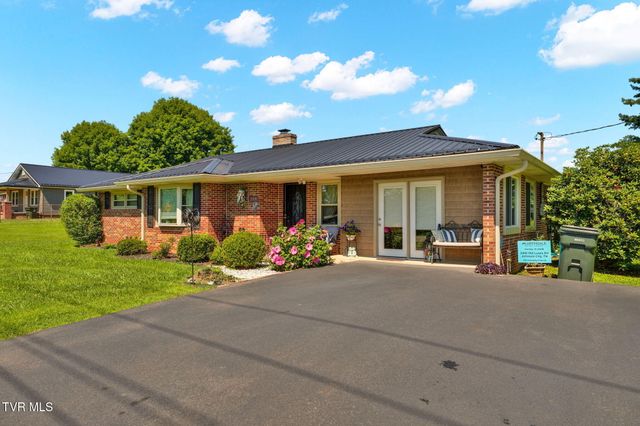 239 Gray Station Road, Johnson City, TN 37615