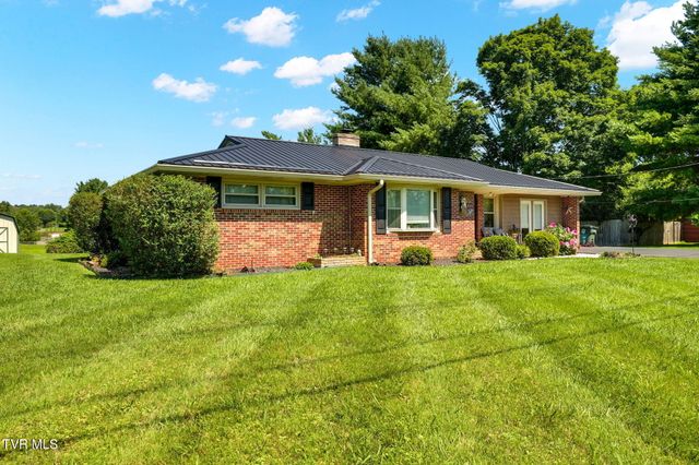 239 Gray Station Road, Johnson City, TN 37615