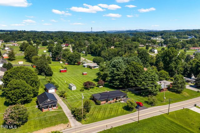 239 Gray Station Road, Johnson City, TN 37615