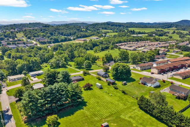 239 Gray Station Road, Johnson City, TN 37615