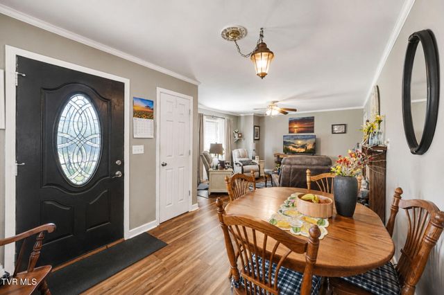 239 Gray Station Road, Johnson City, TN 37615