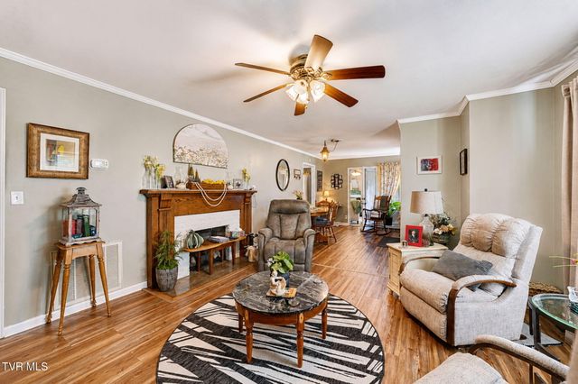 239 Gray Station Road, Johnson City, TN 37615