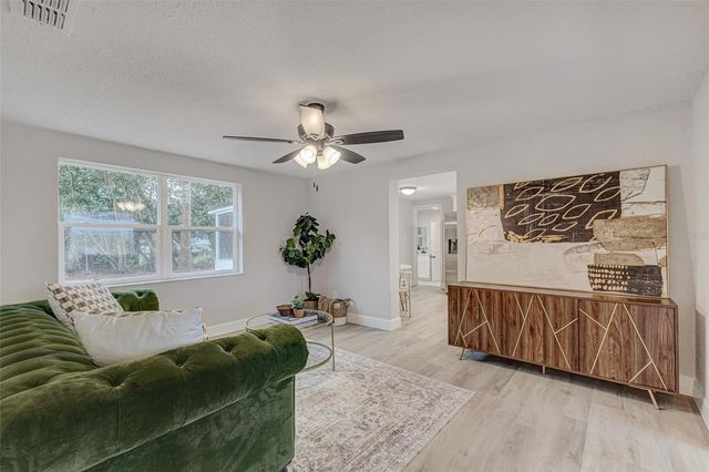 2810 W 10TH STREET, Lakeland, FL 33805