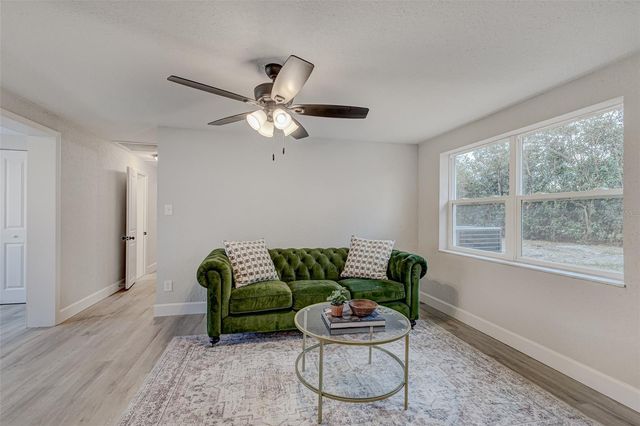 2810 W 10TH STREET, Lakeland, FL 33805