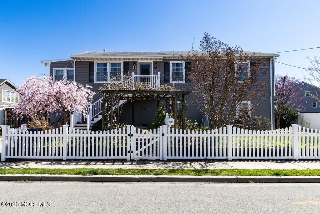 310 Pine Street, Union Beach, NJ 07735