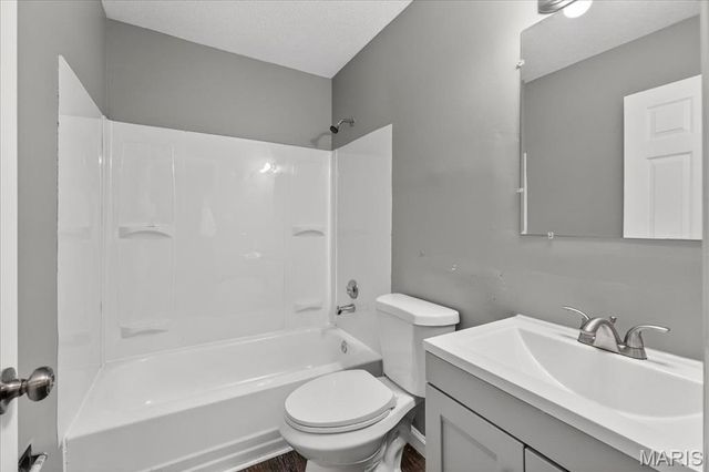 5227 Suntrail Drive, Black Jack, MO 63033