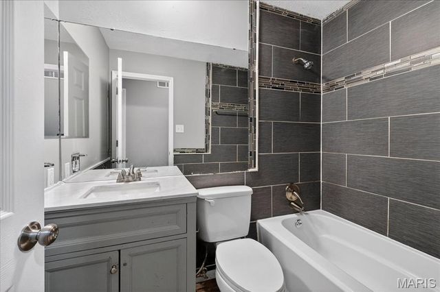 5227 Suntrail Drive, Black Jack, MO 63033