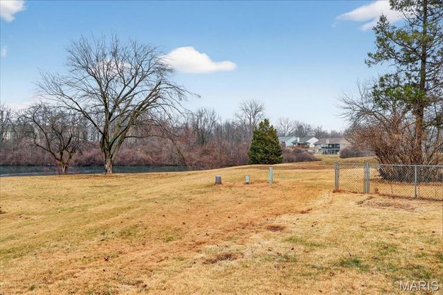 5227 Suntrail Drive, Black Jack, MO 63033