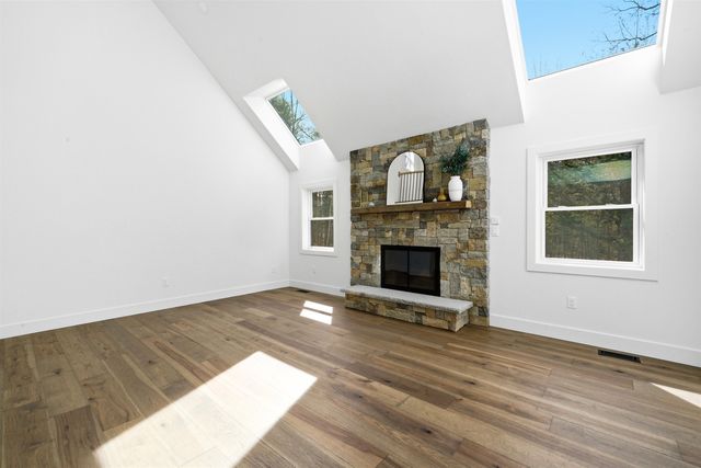 13 Sunridge Road, Windham, NH 03087