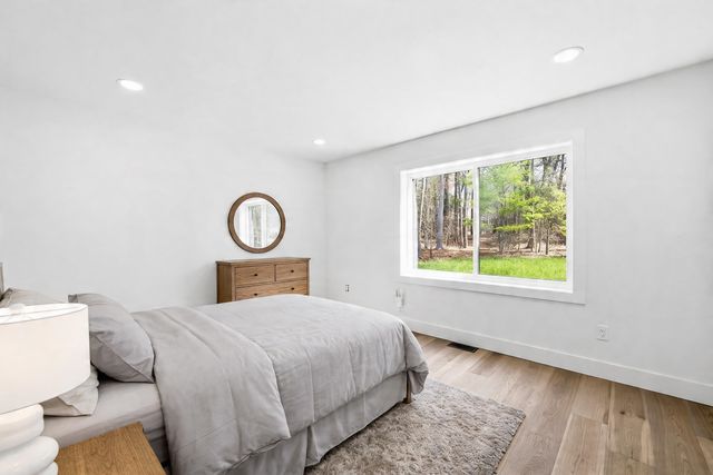13 Sunridge Road, Windham, NH 03087