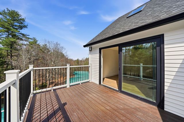13 Sunridge Road, Windham, NH 03087