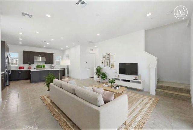 158 Restore, Irvine, CA 92618