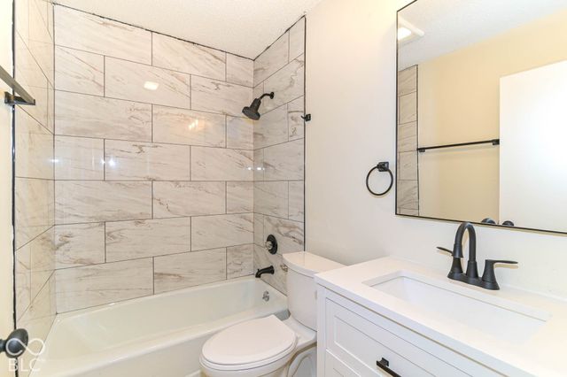 7644 Vintage Circle, Indianapolis, IN 46226