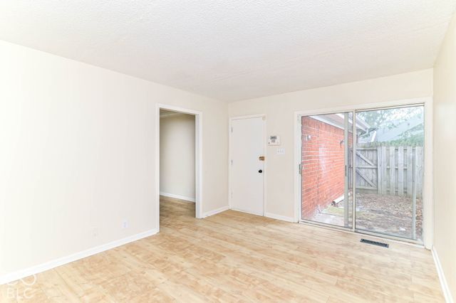 7644 Vintage Circle, Indianapolis, IN 46226