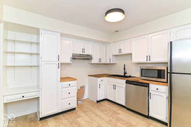 7644 Vintage Circle, Indianapolis, IN 46226