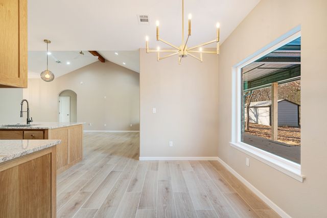 315 CR 33940, Powderly, TX 75473