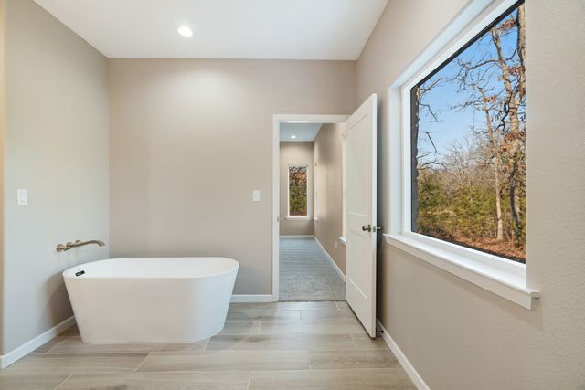 315 CR 33940, Powderly, TX 75473