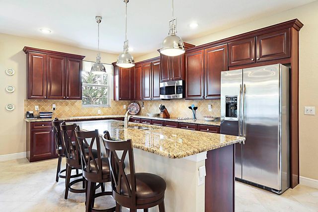 119 Manor Circle, Jupiter, FL 33458