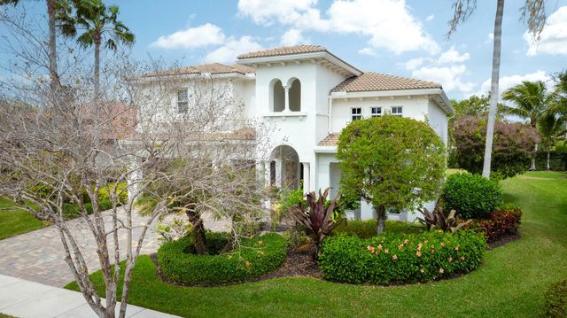 119 Manor Circle, Jupiter, FL 33458