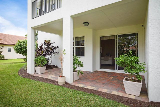 119 Manor Circle, Jupiter, FL 33458