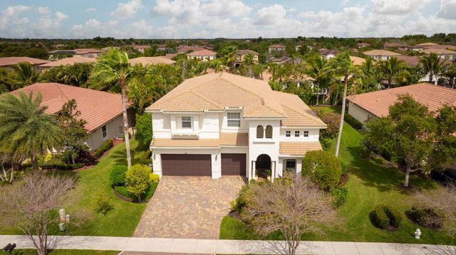 119 Manor Circle, Jupiter, FL 33458
