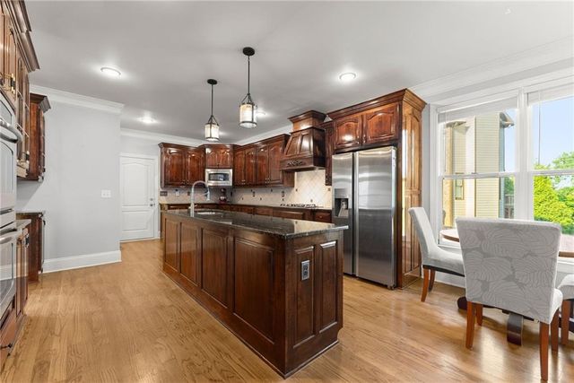 4514 Meadowland Way, Flowery Branch, GA 30542