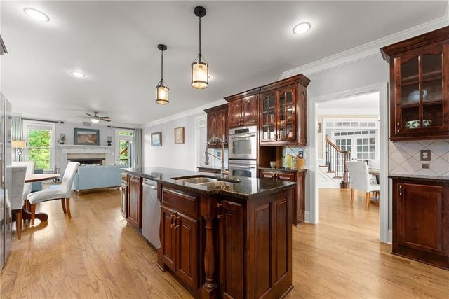 4514 Meadowland Way, Flowery Branch, GA 30542